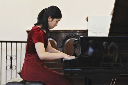 LAUREN ZHANG piano