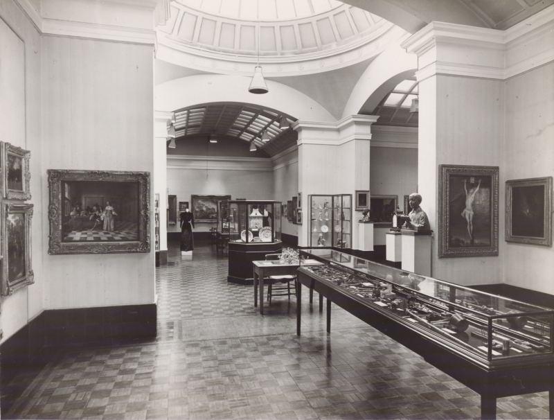 Leamington Spa Art Gallery & Museum on Avenue Road in 1958
